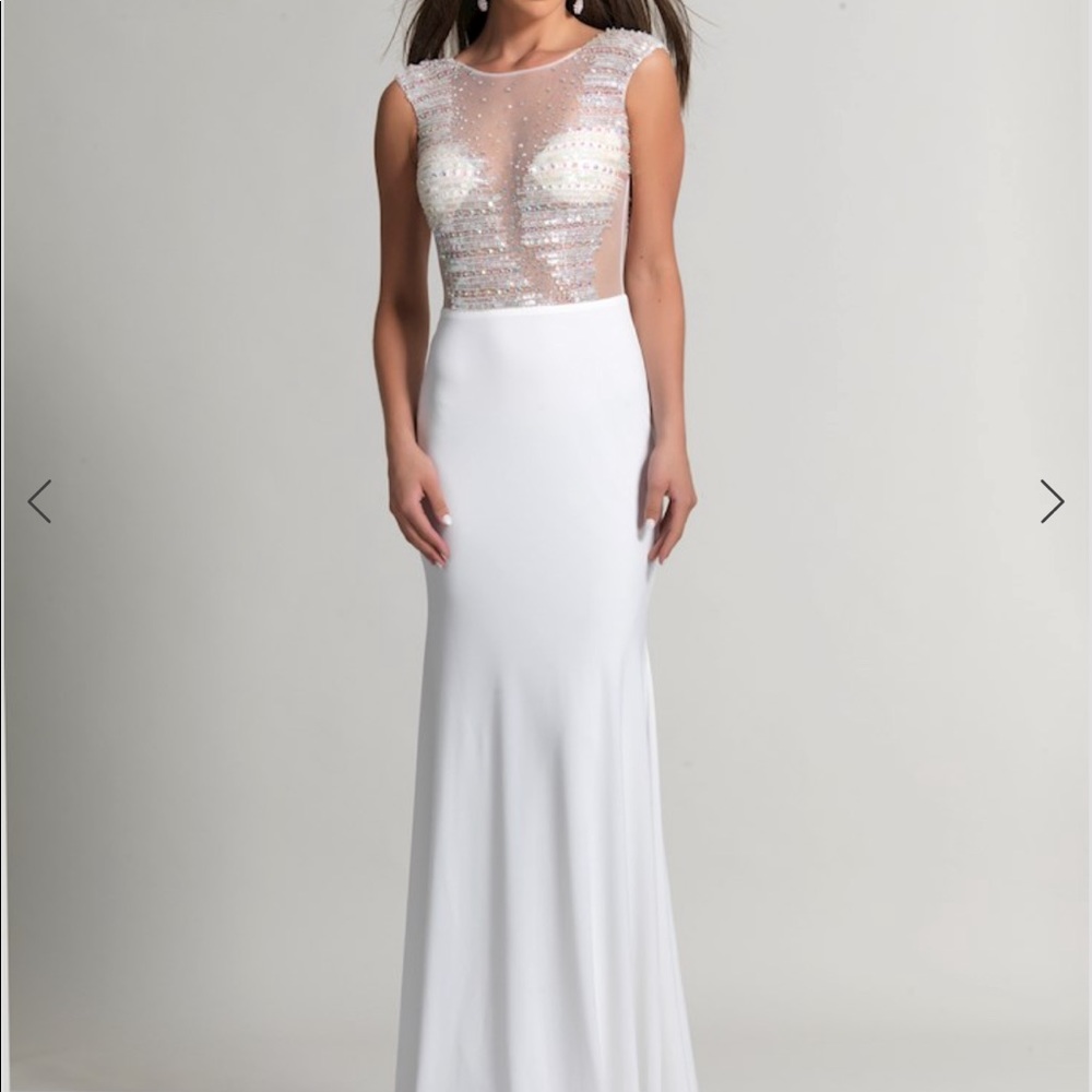 New Dave & Johnny ivory prom gown 0